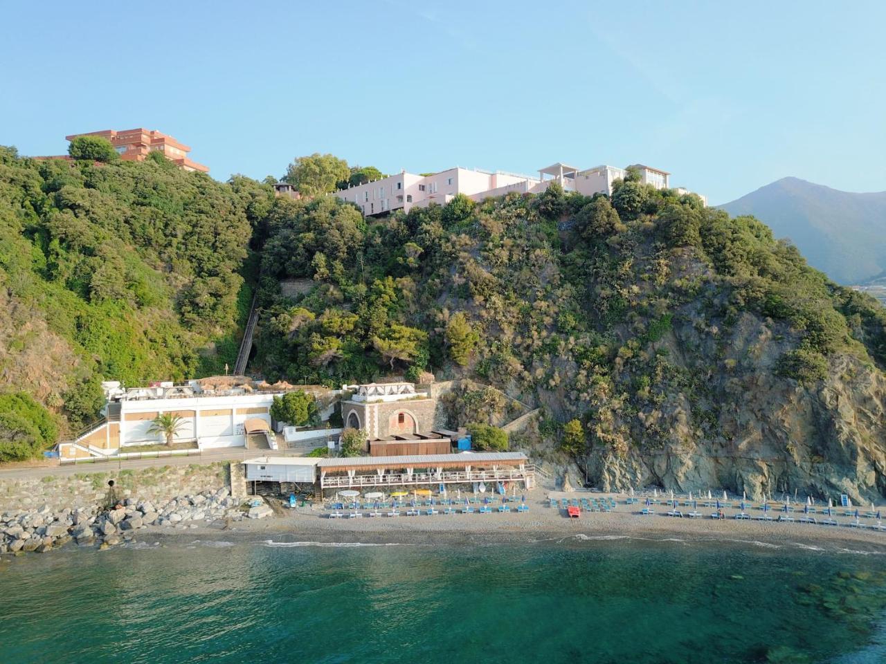 Отель Punta San Martino Аренцано Экстерьер фото